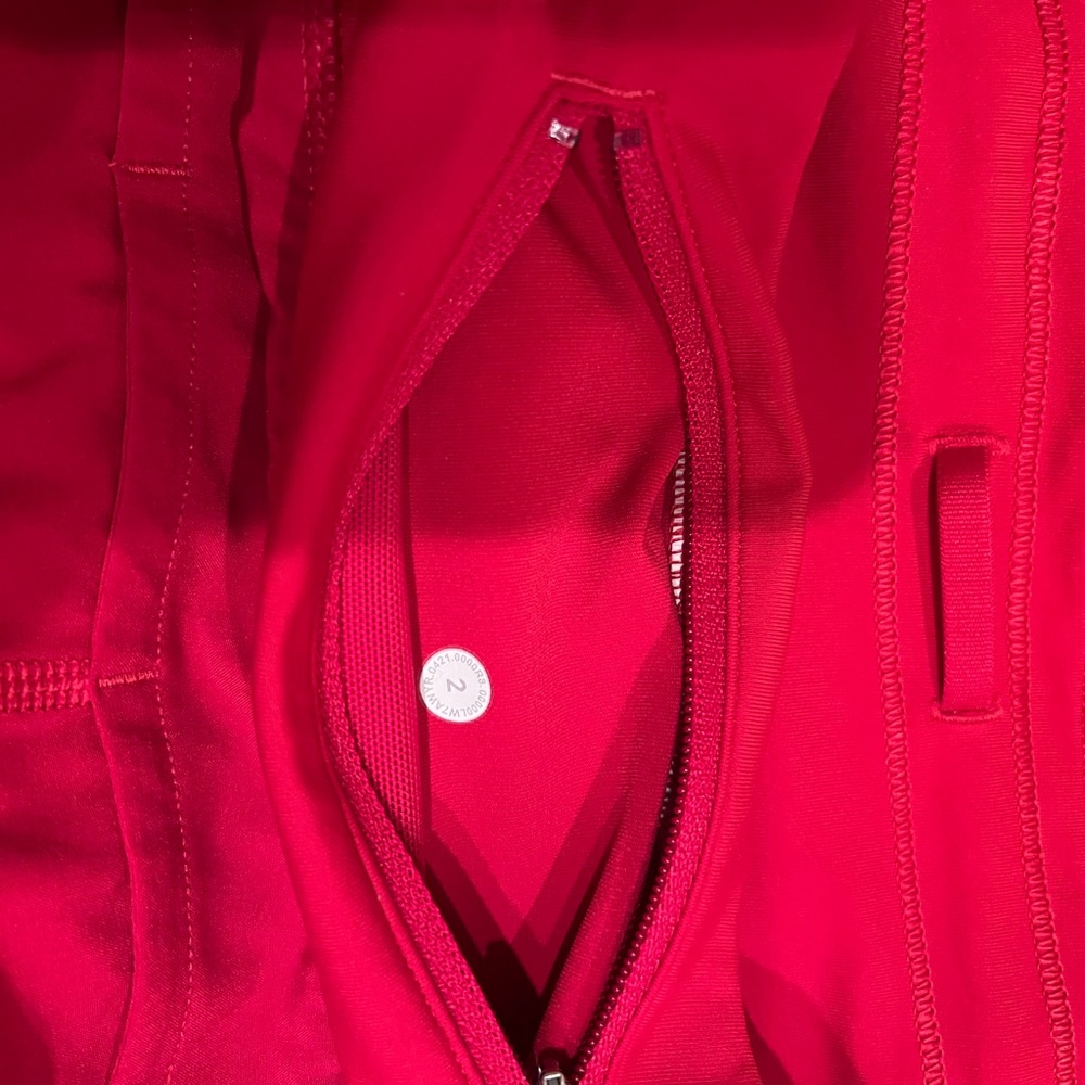 Lululemon speed up low rise 2.5 shorts EUC